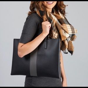 NWOT: Vince Camuto black and grey tote.
